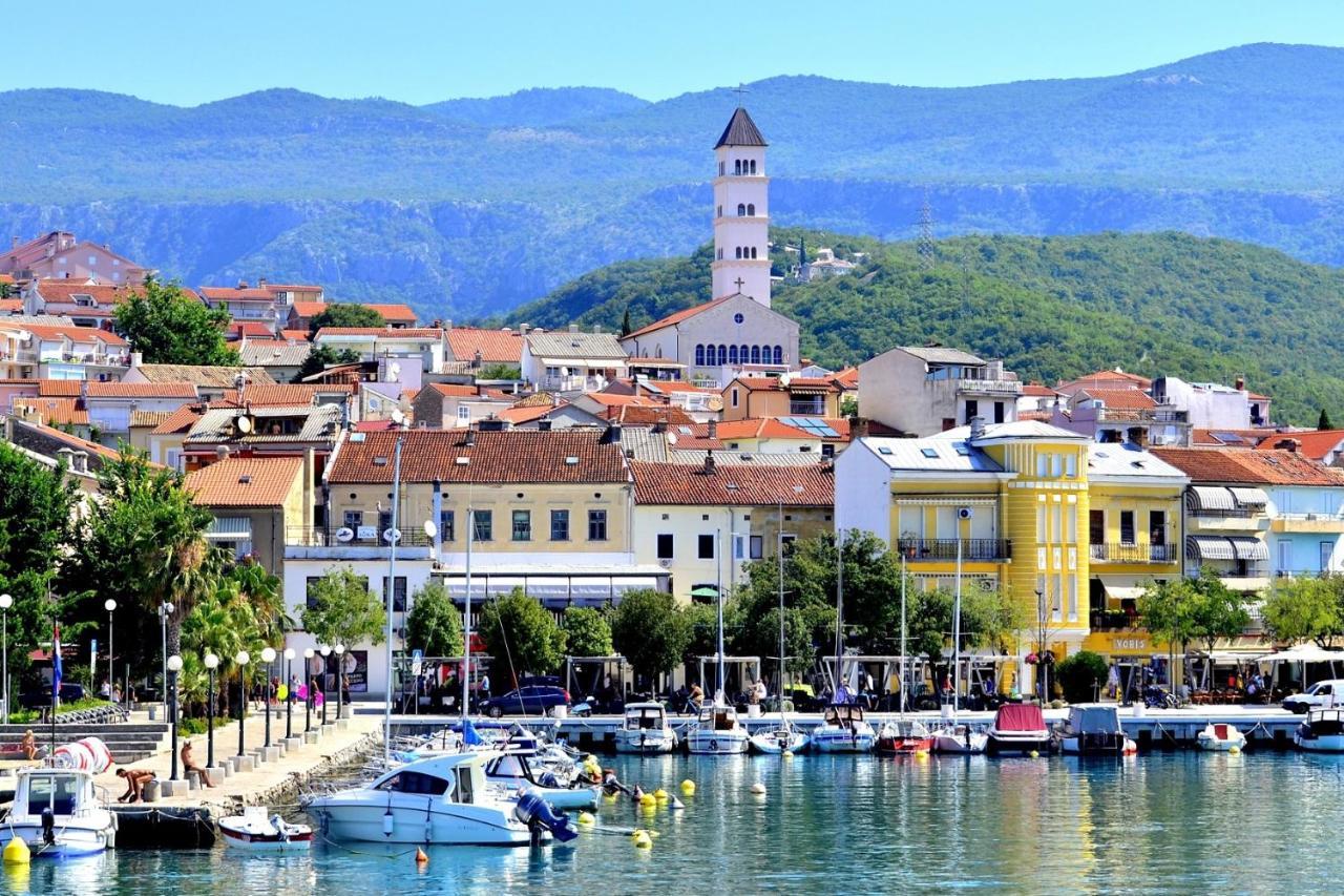 Apartments With A Parking Space Crikvenica - 12592 Екстериор снимка