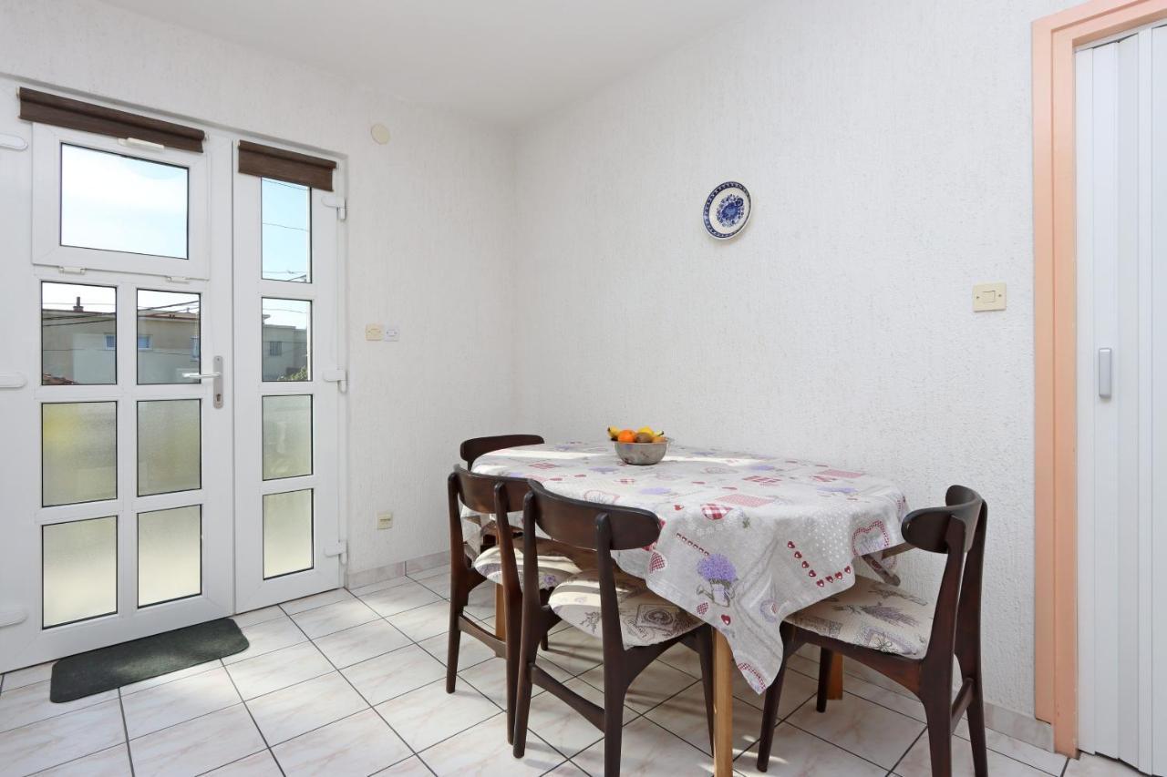 Apartments With A Parking Space Crikvenica - 12592 Екстериор снимка
