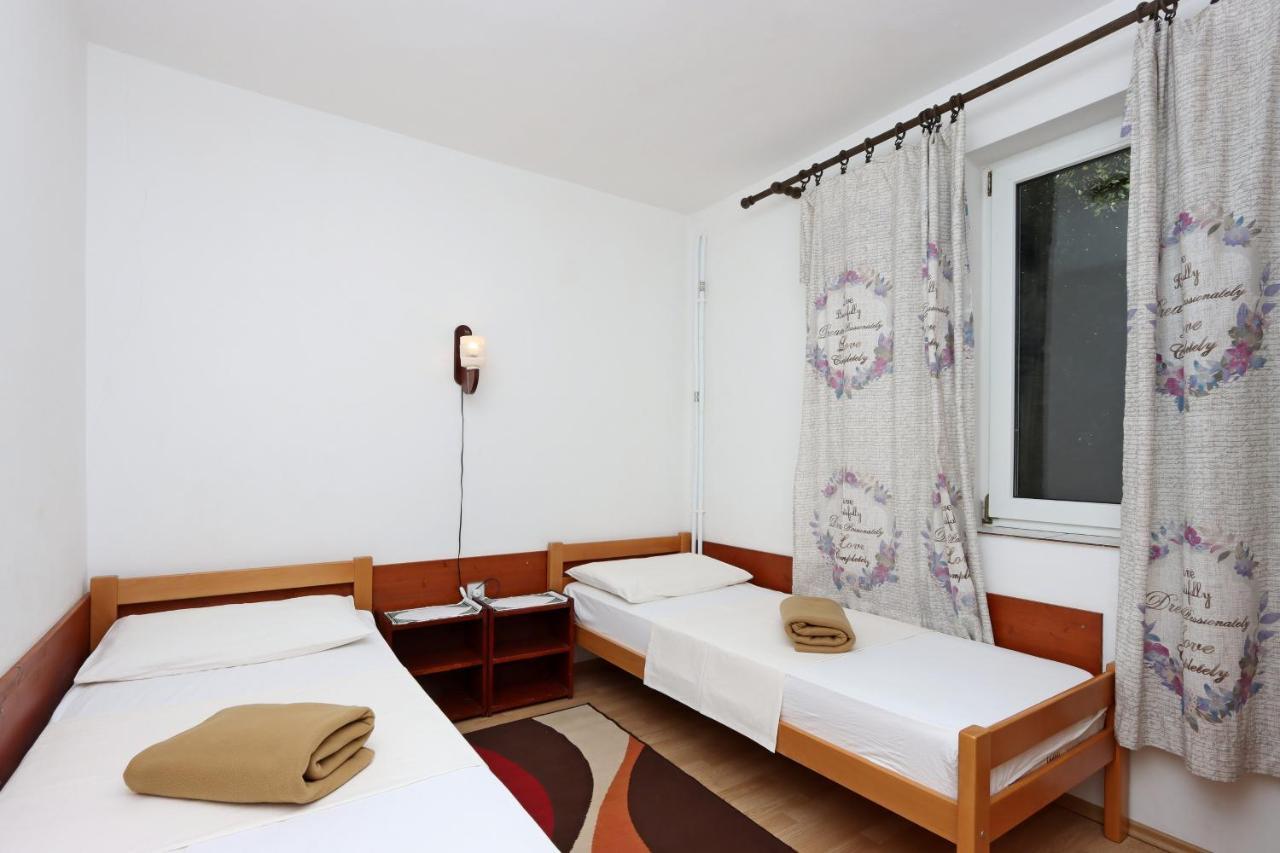 Apartments With A Parking Space Crikvenica - 12592 Екстериор снимка